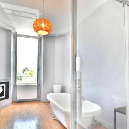 Grande Maison Centre Tatil Evi Laval (Mayenne)