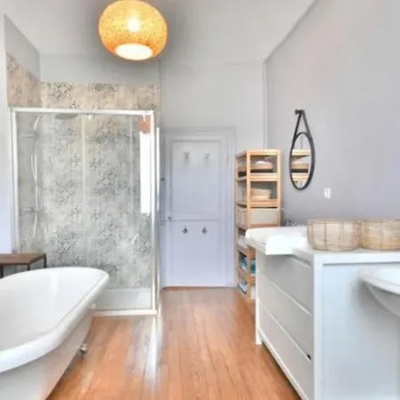 Grande Maison Centre Casa de Férias Laval (Mayenne)